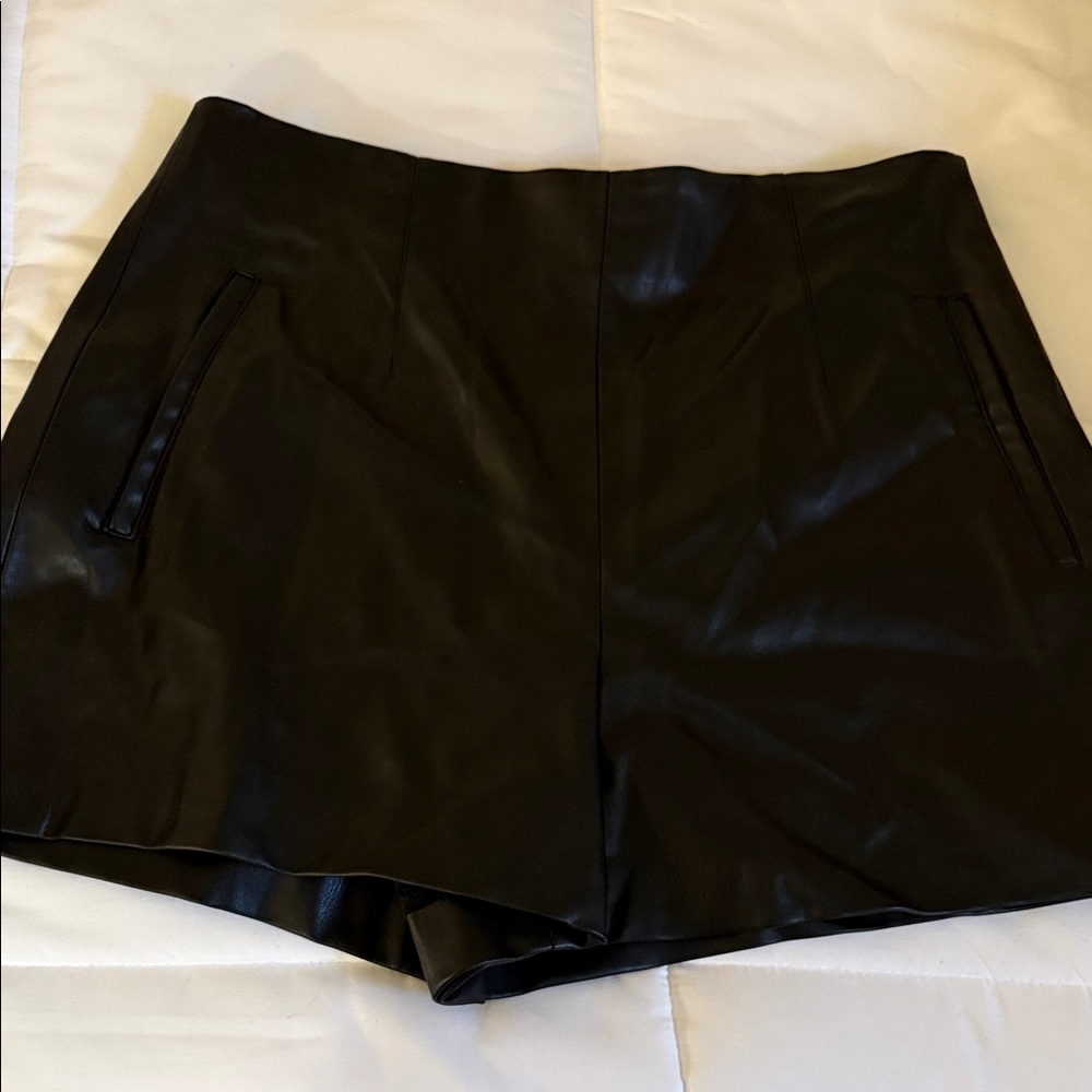 Zara Women's Black Leather Shorts